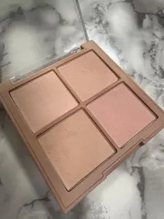 最終値下げ中‼️dasique ブレンディングムードチーク　10ミューテッドナッツ