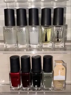 【美品】NAILHOLICマニキュア9本セット（おまけ付き）のサムネイル