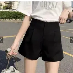 GRL at1744 美品タグ付き　Mサイズ　タックハイウェストショートパンツ