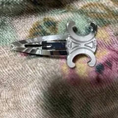 匿名配送⭐︎シルバーフック型ヘアピン