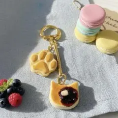 【ハンドメイド】ねこチャーム パンケーキ ミニチュアフード 樹脂粘土