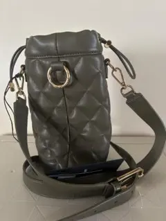 Emporio Armani オリーブカラーショルダー