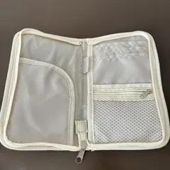 新品　未使用　お薬手帳ケース　母子手帳　アイボリー　花柄