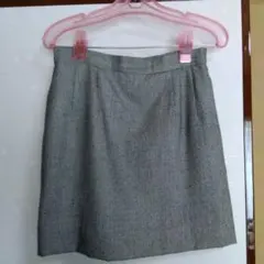 ミニタイトスカート　グレー色　2個ポケット付き