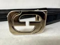 GUCCI ブラックレザー ベルト GGロゴ