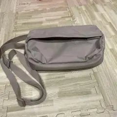 ショルダーバッグ　ベージュ　無印