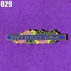 029 ヴィンテージ ピンズ ピンバッジ　Interflora 花柄のサムネイル