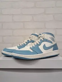 NIKE WMNS AIR JORDAN 1 MID BQ6472-141のサムネイル