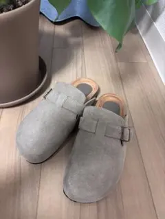 グレージュ　スエード サボ