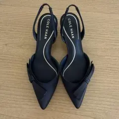 さらにお値下げしました❗️COLE HAAN ブラック ポインテッドトゥパンプスのサムネイル