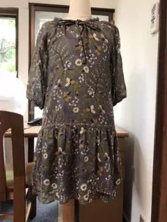 ギャップ　花柄ワンピース