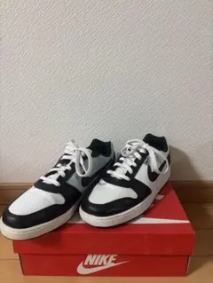 NIKE スニーカー 25.5