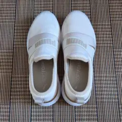 PUMA SOFTFOAM スリッポンスニーカー ホワイト