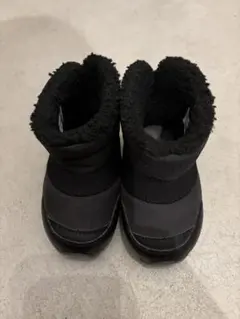 ニューバランス　スノーブーツ　ブラック　12.5cm 幅広　撥水