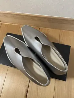 【新品】シルバー オープントゥ モカシン