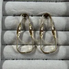 ゴールドツイストフープピアス