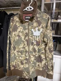 Item thumbnail for item 3e03b639-8730-42c6-8adb-553512c2496e