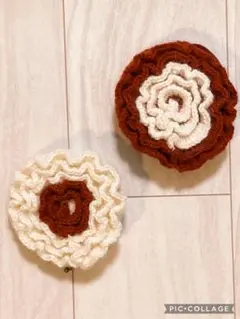 ハンドメイド　お花のようなポーチ　ホワイト