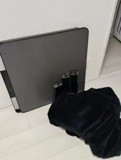 黒のこたつテーブルとヒーターユニット