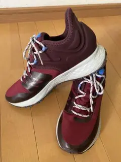 New Balance トレイルランニングシューズ ワインレッド