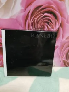 KANEBO アイシャドウパレット 4色入り