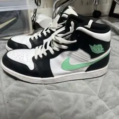 Nike Air Jordan 1 Mid スニーカー