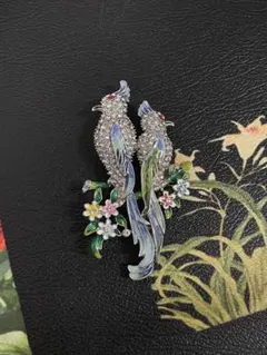 ヴィンテージ風 鳥と花のブローチ
