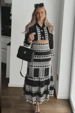 ZARA　刺繍スカート　XS