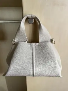 ホワイトレザー ショルダーバッグ