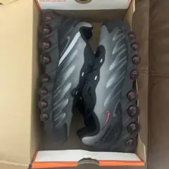 Nike Air max dn8黒赤