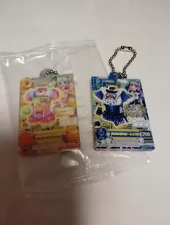 バラ売り不可　アイカツ！アクリルチャーム　ガチャガチャ　スミレ＆ニーナ