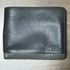 PRADA ブラック 二つ折り財布