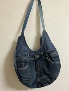 Item thumbnail for item 658484c6-5c69-4d47-b1fc-02d3fcb1e141