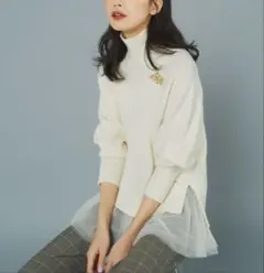 ウールカシミヤミックス ロールネック ニット　組曲