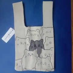 HUNDRED RED 可愛い猫柄ニットバッグ　トートバッグ