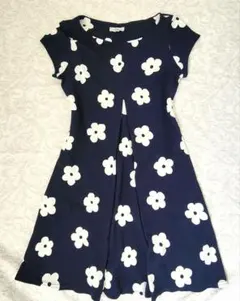 エジェリ　EGERIE ネイビー×ホワイト 花柄ストレッチワンピース