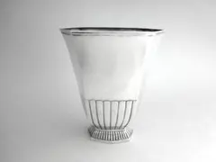 Lino Sabattini 1980年代 ステンレス 花器　直筆サイン入 Lino Sabattini 1980年代 ステンレス 花器 直筆サイン入 - メルカリ