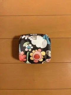 LeSportsac ポーチ 花柄 キノコ柄のサムネイル