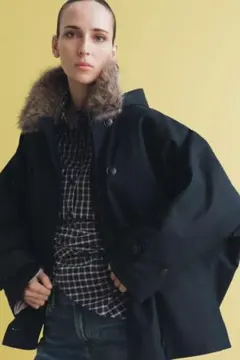 新品未使用　ZARA フェイクファートレンチコートZW COLLECTIONのサムネイル