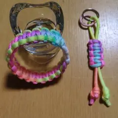 パラコードパステルカラー編み込みブレスレットとキーホルダーセット