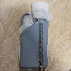 ジッパー付きグレーiPhone14ケース