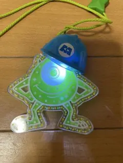 東京ディズニーリゾート　モンスターズインク　マイク　光るペンダント