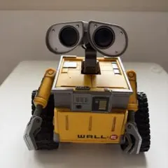 WALL-E 目が青色に光るしゃべる動くリモコン付き - メルカリ