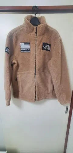 新品タグ付きTHE NORTH FACE フリースジャケット50周年記念刺繍入り
