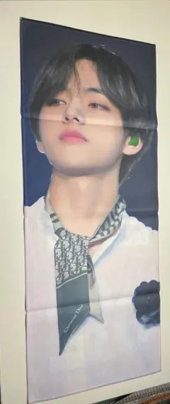 BTS V テテ　スローガンピンク