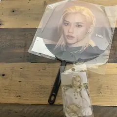 スキズ YOURHERO クリアうちわ フィリックス　カード