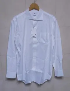 未使用タグ付　ユニクロ　スーパーノンアイロン 白長袖シャツ L