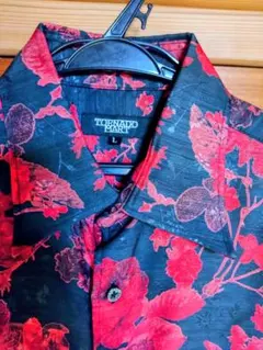 TORNADO MART 長袖シャツ 花柄 ブラック レッド L