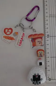 美品　パンどろぼう　ガチャガチャ＆バスボムおもちゃ、キーホルダー