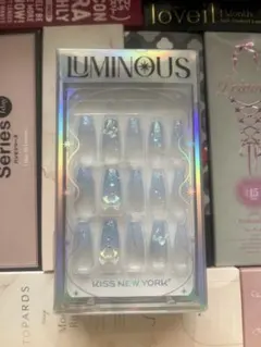 KISS NEW YORK LUMINOUS ネイルチップ 12個入りのサムネイル